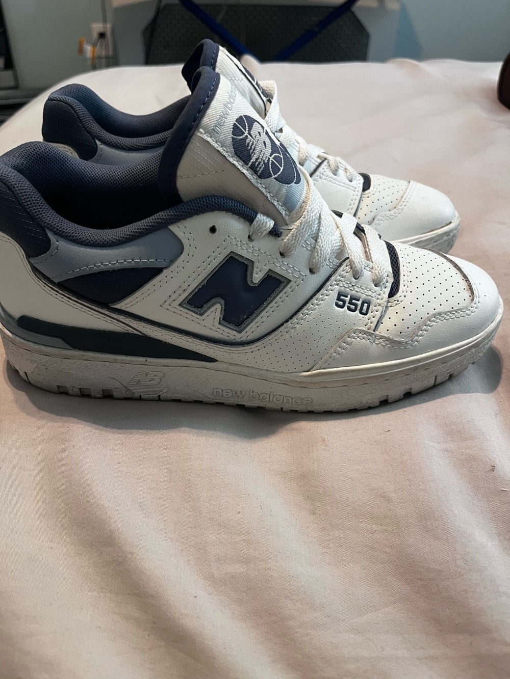 New Balance 550 Low-Top Sneakers - White & Navy